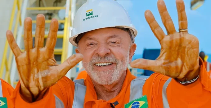 Lula defende soberania do petróleo brasileiro na Margem Equatorial e ataca Lava Jato: "Ninguém vai meter o dedo"