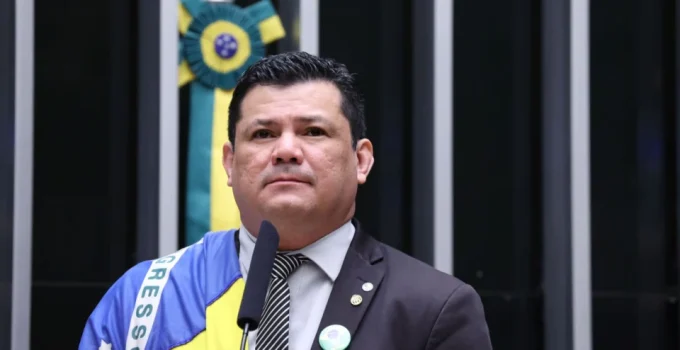 STF Torna Deputado do PL Réu por Desejar Morte de Lula e Chamá-lo de "Descondenado"
