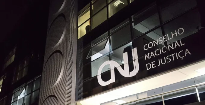 CNJ Afasta Desembargadores do TRF4 por Decisões na Lava Jato Ligadas à Odebrecht e Juiz Suspeito