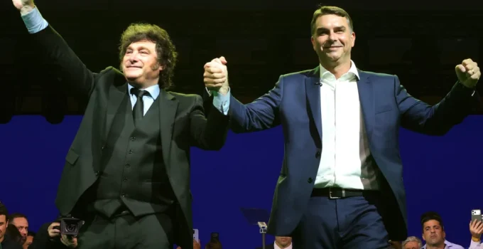 O "Efeito Milei" no Brasil: Candidatos de Direita Adotam o Manual Argentino de Cortes e Privatizações para as Eleições