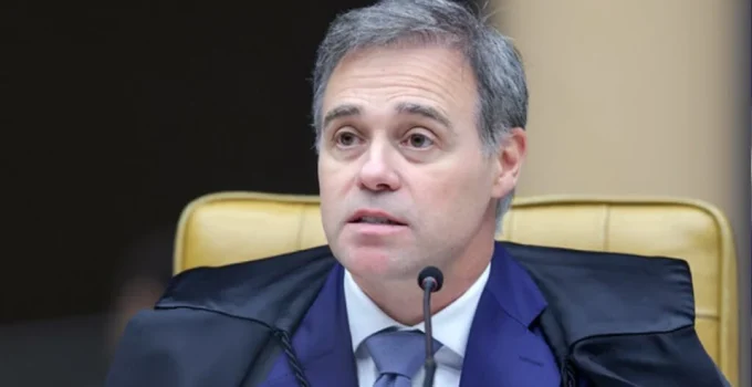 Alerta no STF: Lula e Alcolumbre teriam articulado com Moraes para enfraquecer Mendonça em casos cruciais
