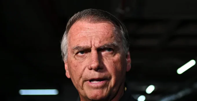 PGR Defende Destino das Armas de Bolsonaro: Destruição ou Doação ao Exército para Segurança Pública