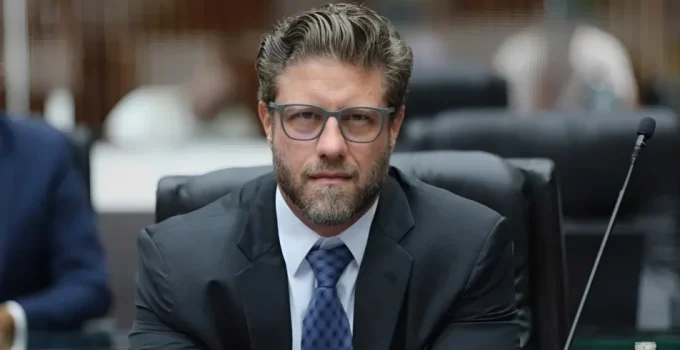 Requião Filho defende integração federal e estadual na segurança pública e critica privatizações no Paraná