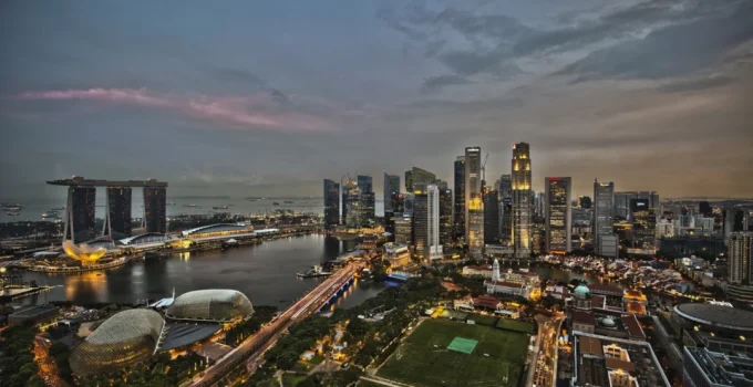 Singapura Oferece R$ 284 Mil Por Filho Para Combater Crise de Natalidade: Entenda o Pacote de Apoio