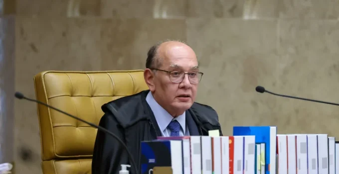 Gilmar Mendes defende regra que aumenta acúmulo de processos no STF, Alexandre de Moraes é o maior exemplo