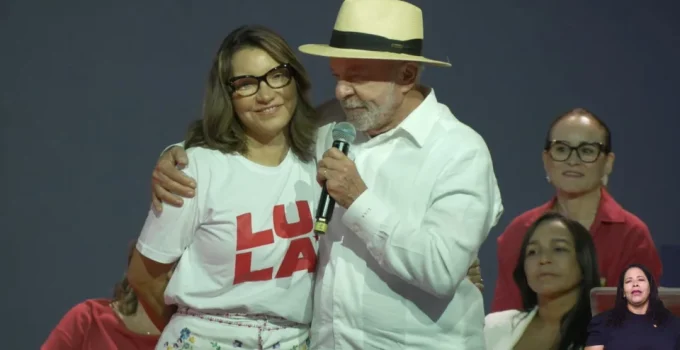 Lula comete gafe em BH ao confundir Marisa Letícia com Janja: 'Perdi a Janja depois de 45 anos de casado'