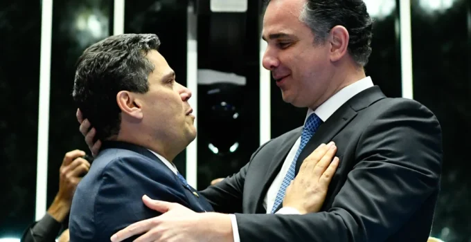 Rodrigo Pacheco é o Escolhido por Alcolumbre para Vaga no TCU, Movimento Político Agita Brasília
