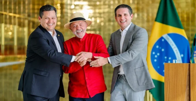 Lula, Arthur Lira e Davi Alcolumbre: O pacto secreto que acelera pautas populares antes das eleições