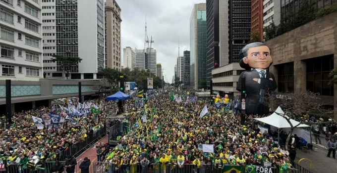 Vai, Mendonça! Manifestações de 7 de Setembro Pedem Apoio ao Ministro André Mendonça e Gritam 'Fora Lula' e 'Fora Moraes'