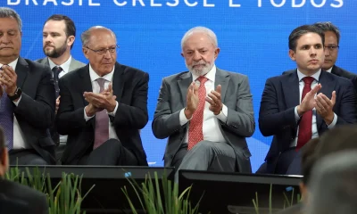 Lula sanciona reforma tributária com vetos e pede "convivência civilizada" ao lado de Arthur Lira