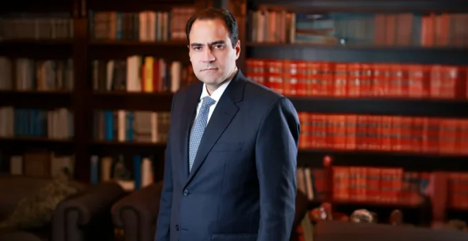 Presidente da OAB, Beto Simonetti, exige "respostas rápidas e claras" do STF em meio à crise de legitimidade e pede restauração da confiança nas instituições
