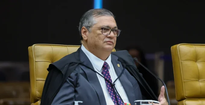 Operação da PF sobre filme "Dark Horse" mira deputado e produtora, com autorização de Flávio Dino