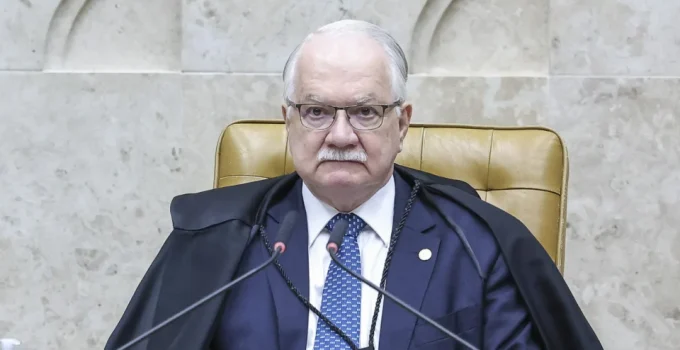 Fachin assume Inquérito das Fake News, afasta Moraes e marca julgamento que pode investigar colega no STF