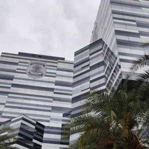 PF oferece a Fachin cópias de celular de Daniel Vorcaro, aumentando tensão para julgamento de Moraes no STF