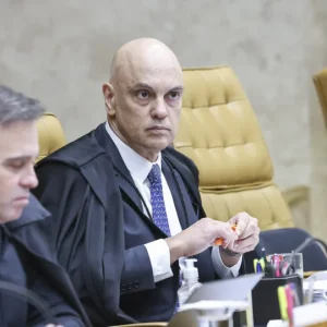STF: Sessão Histórica Tenta Investigar Alexandre de Moraes Sob Forte Oposição de Aliados; Entenda o Risco para o Judiciário
