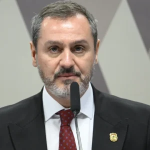 Novo recorre ao STF para reverter decisão que manteve diretor-geral da PF no cargo, em meio a impasse jurídico