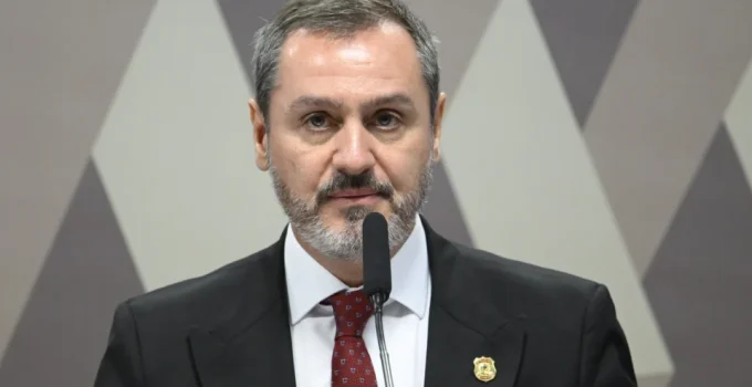 Novo recorre ao STF para reverter decisão que manteve diretor-geral da PF no cargo, em meio a impasse jurídico
