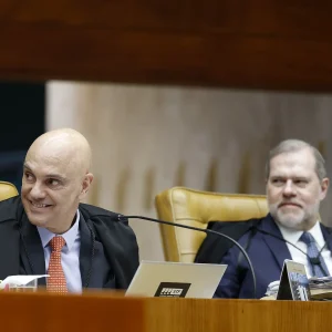 STF: Moraes ganha 'foro privilegiado dentro do foro privilegiado', juristas apontam manobra política e contrária à jurisprudência