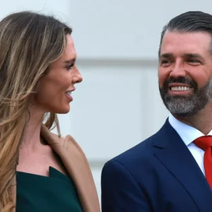 Filho de Trump Confirma: Oligarca Russo Ligado a Putin Pagou Festa Pós-Casamento Avaliada em Centenas de Milhares de Dólares