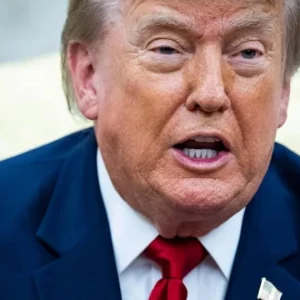 Comissão dos EUA Pede a Trump Que Exija Liberdade Religiosa na China e Liberação de Prisioneiros de Consciência