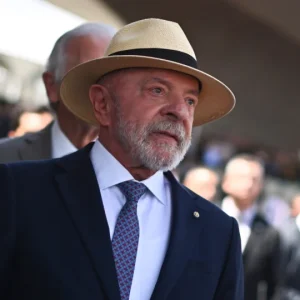 Lula busca evangélicos americanos e brasileiros: encontro estratégico de olho na eleição de outubro e no eleitorado fiel a Bolsonaro