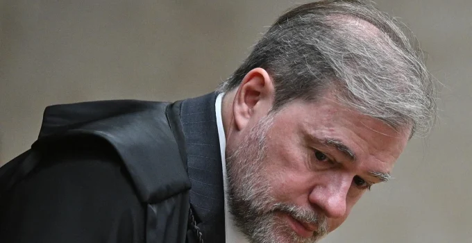 Toffoli ordena envio de provas lacradas da Operação Compliance Zero ao STF, gerando receio de perda de dados