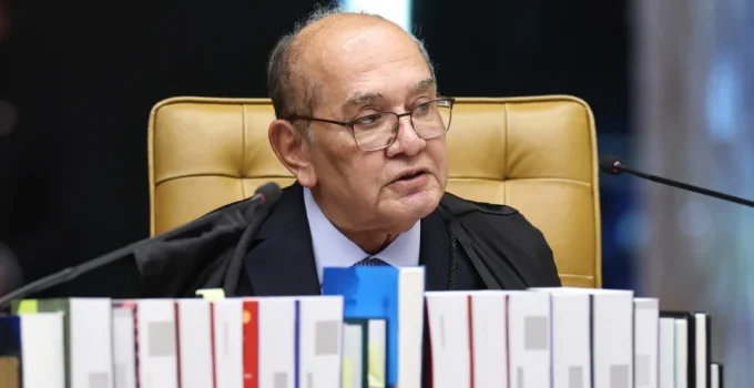 Gilmar Mendes acusa Fux de "ajuste prévio" com Mendonça e aprofunda crise no STF sobre afastamentos na PF