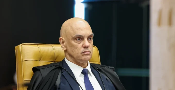 Alexandre de Moraes: Assumir STF em 2027 sem responder acusações pode gerar crise inédita e sem precedentes