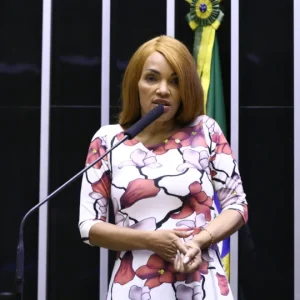 STJ mantém condenação de Flordelis a 50 anos de prisão por assassinato do marido, pastor Anderson do Carmo