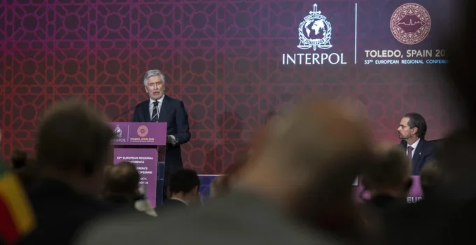 IA Revolucionária: Interpol Identifica 126 Terroristas em Operação Global com Reconhecimento Facial Avançado