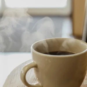 Bebidas Muito Quentes: O Perigo Oculto no Café e Chá que Triplica Risco de Câncer de Esôfago, Alerta Estudo de Oxford