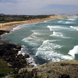 Tsunami Meteorológico em SC: O Que é o Fenômeno Surpresa que Ignora Terremotos e Assusta Litoral Sul