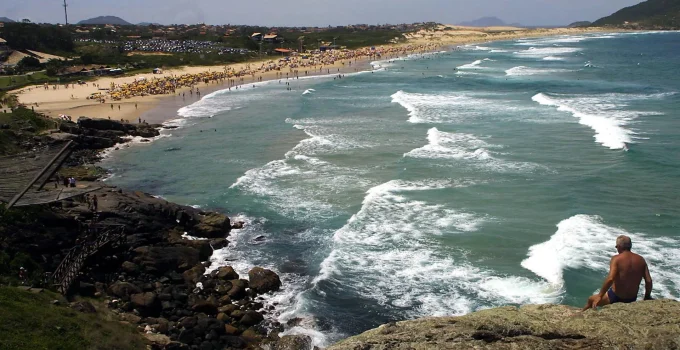 Tsunami Meteorológico em SC: O Que é o Fenômeno Surpresa que Ignora Terremotos e Assusta Litoral Sul