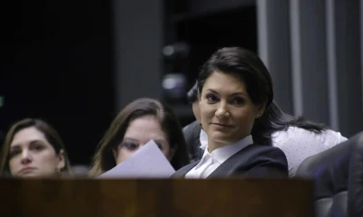 Michelle Bolsonaro explode contra Allan dos Santos: "Dos demônios" e rebate críticas sobre Tarcísio de Freitas