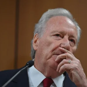 Vorcaro cobrou filho de Lewandowski para reativar contrato milionário com escritório do ministro da Justiça