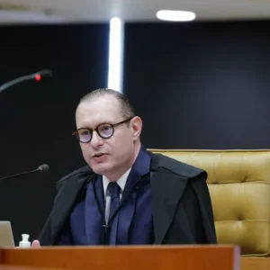 Zanin Relator de Pedido para CPI do Banco Master: STF Decide Futuro de Investigação que Envolve Toffoli e Moraes