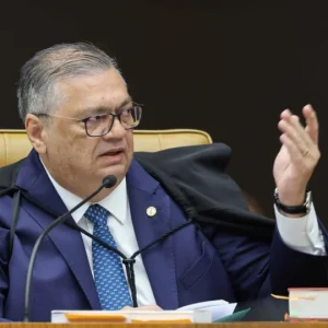 Flávio Dino e o Poder Ampliado: Investigações sobre Emendas Parlamentares Ameaçam o Congresso e Geram Alerta Geral
