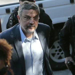 Lula celebra volta de Dirceu às urnas e enterra Palocci após delação; destinos opostos marcam era PT