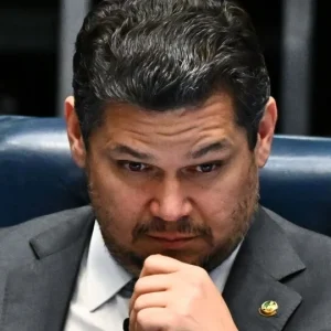 Davi Alcolumbre reage a mensagens com banqueiro: "Intimidação" e promessa de acionar a Justiça
