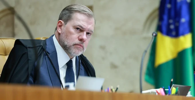 Peritos da PF emitem alerta grave: Decisão de Toffoli sobre Caso Master pode levar à perda de provas cruciais