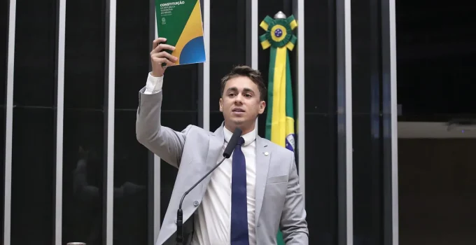 Polêmica do Pix: Nikolas Ferreira é acionado na Justiça por políticos da base de Lula após vídeo sobre suposto 'monitoramento'