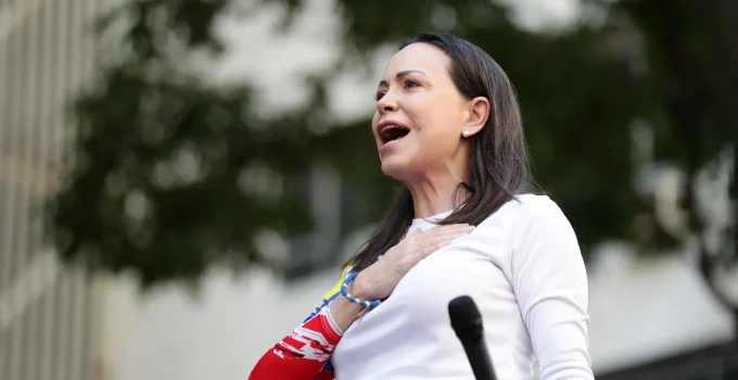 Vídeo Revela Operação Secreta 'Golden Dynamite' que Salvou Líder Opositora Venezuelana María Corina Machado da Venezuela