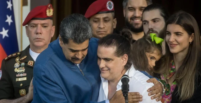 Laranja de Maduro Fora: Ministro da Indústria da Venezuela é Demitido sob Pressão dos EUA após Acusações de Corrupção