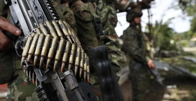 Guerra de facções FARC na Amazônia colombiana: 27 mortos em violentos confrontos por controle de coca