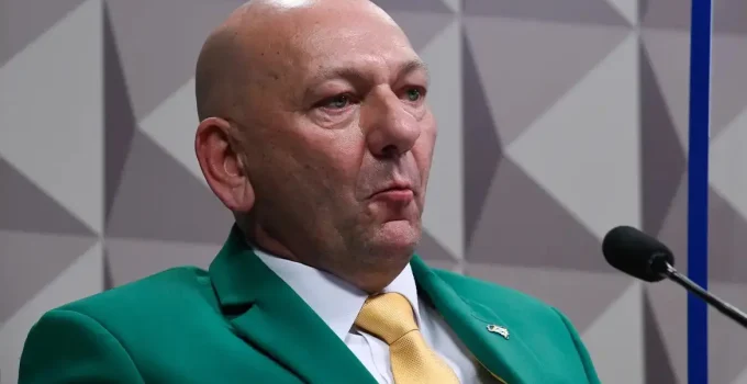 Luciano Hang processa Tuca Andrada: Empresário pede R$ 50 mil contra ator por suposto incentivo a vandalismo na Havan