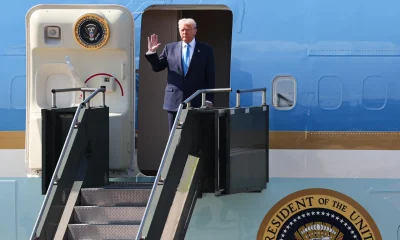 Avião Presidencial de Donald Trump com Falha Elétrica Volta à Base Antes de Viagem para Davos; Novo Voo em Seguida