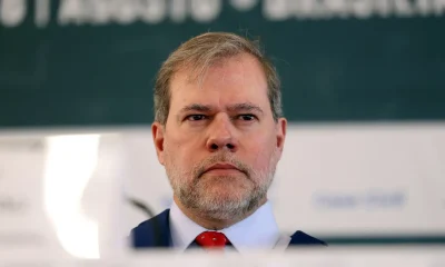 Dias Toffoli sob Fogo Cruzado: Quem Pode Frear o Ministro do STF e o Escândalo do Banco Master?