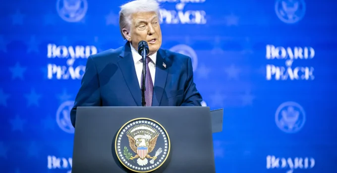 Trump lança Conselho da Paz em Davos com países aliados e rivais; Brasil avalia adesão