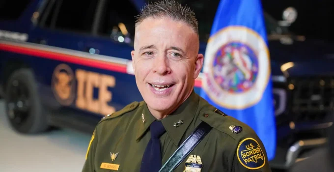 Revista: Trump Afasta Comandante da Patrulha de Fronteira Após Morte de Enfermeiro em Minneapolis; DHS Nega