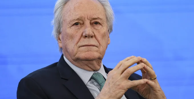 Lewandowski: Comissão libera ex-ministro para advogar sem quarentena, mas veta casos da PF e do Banco Master